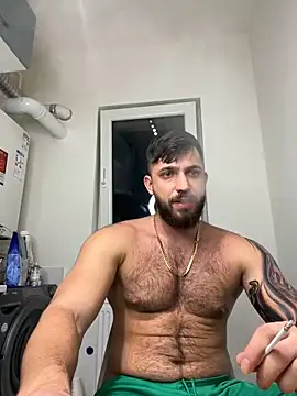 Snapshot of LoveIsBlind_ chatting on 12.20.24 LoveIsBlind  online show from 12.20.24