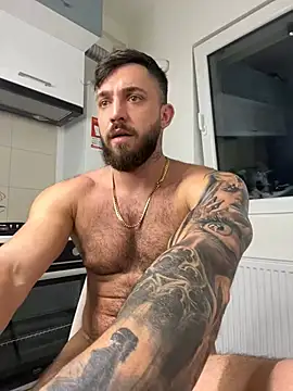 Snapshot of LoveIsBlind_ chatting on 12.21.24 LoveIsBlind  online show from 12.21.24