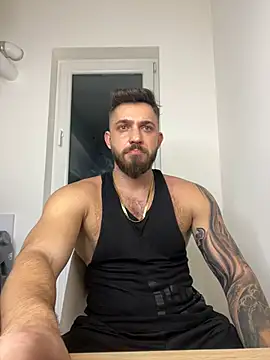 Snapshot of LoveIsBlind_ chatting on 12.27.24 LoveIsBlind  online show from 12.27.24