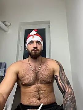 Snapshot of LoveIsBlind_ chatting on 12.29.24 LoveIsBlind  online show from 12.29.24