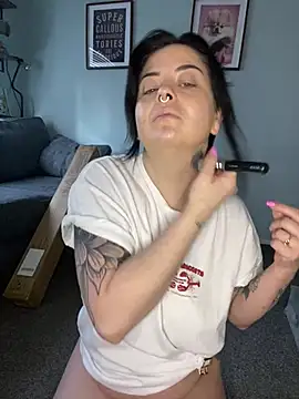 Snapshot of NaomiSquirts chatting on 02.23.25 NaomiSquirts online show from 02.23.25