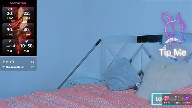 Snapshot of _violetadulce chatting on 02.04.25  violetadulce online show from 02.04.25