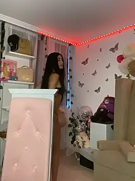 lina pink online show from 01.23.25