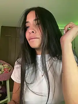 lina pink online show from 03.15.25