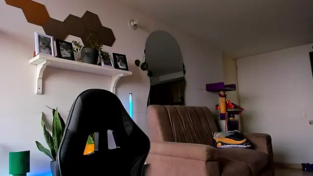 evy orange1 online show from 03.26.26