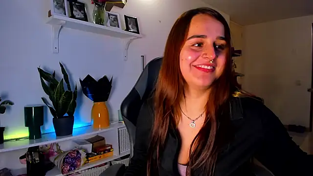 evy orange1 online show from 04.08.26