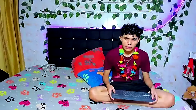 Alexander and Xiao online show from 12.31.24