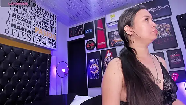 MADISSONLOVE  online show from 03.11.25