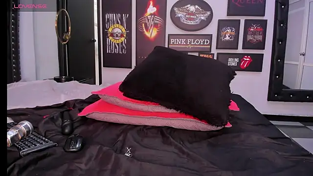 MADISSONLOVE  online show from 03.15.25