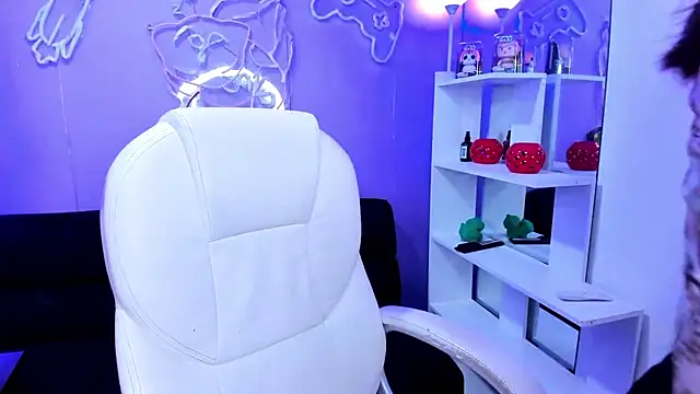 Emma monserrat online show from 04.20.26