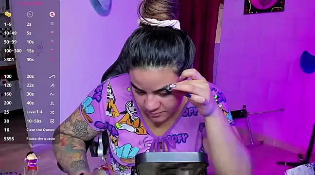 Snapshot of Sharon_hils chatting on 12.02.24 Sharon hils online show from 12.02.24