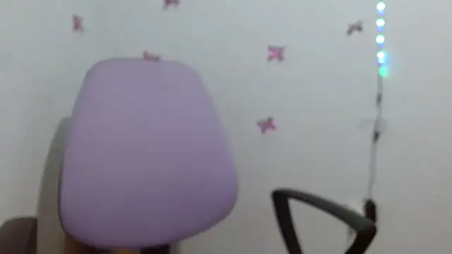 Snapshot of charlotte_slut chatting on 05.20.26 charlotte slut online show from 05.20.26