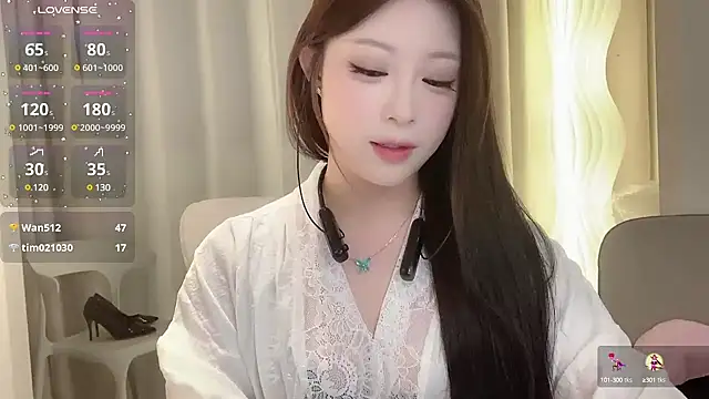 Snapshot of zhuzhu-520- chatting on 12.10.24 zhuzhu-520- online show from 12.10.24