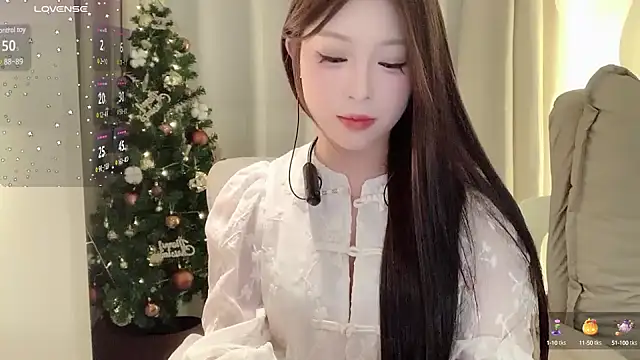 Snapshot of zhuzhu-520- chatting on 12.19.24 zhuzhu-520- online show from 12.19.24