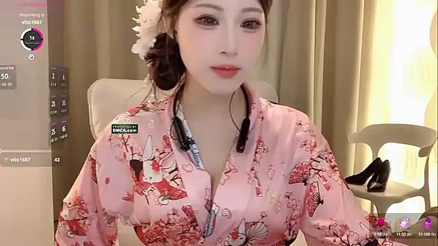 Snapshot of zhuzhu-520- chatting on 10.06.25 zhuzhu-520- online show from 10.06.25