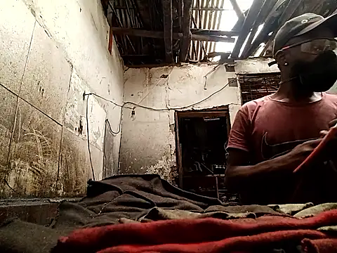 Snapshot of Yairelnegro chatting on 09.16.25 Yairelnegro online show from 09.16.25