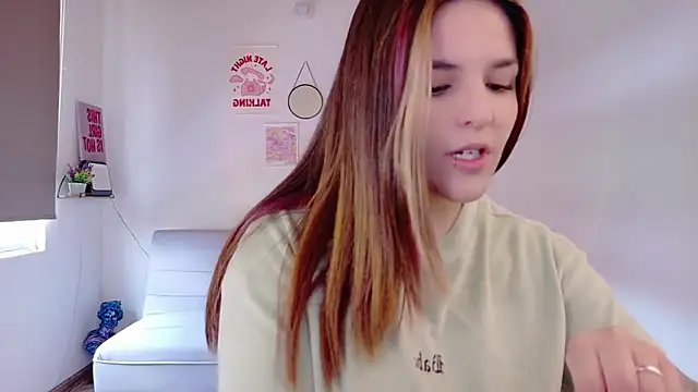 Mariangeel online show from 10.15.25