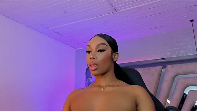 ChaynnaCooper online show from 12.15.24