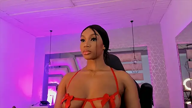 ChaynnaCooper online show from 02.14.25