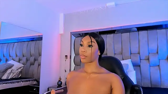 ChaynnaCooper online show from 02.15.25