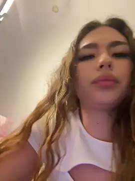 Snapshot of mint_melissaaa chatting on 03.11.25 mint melissaaa online show from 03.11.25