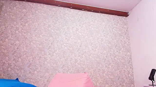 nicol f online show from 02.04.25