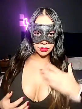 Snapshot of Ursa_sexy chatting on 03.04.25 Ursa sexy online show from 03.04.25