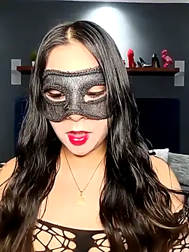 Snapshot of Ursa_sexy chatting on 09.19.25 Ursa sexy online show from 09.19.25