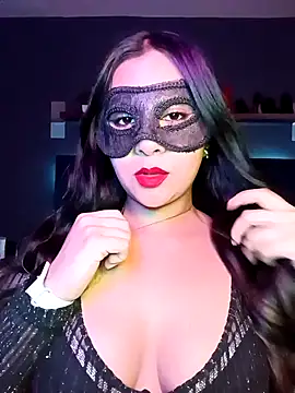 Snapshot of Ursa_sexy chatting on 09.26.25 Ursa sexy online show from 09.26.25