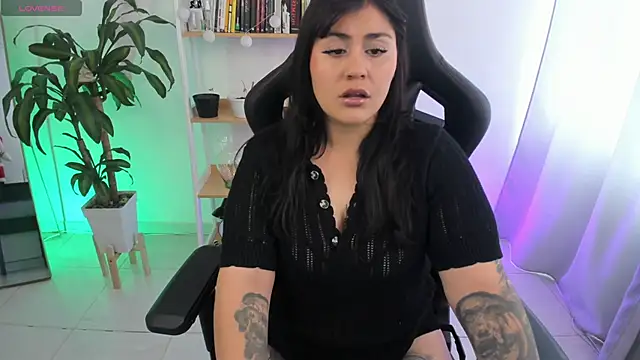 GretaX-X online show from 11.24.25