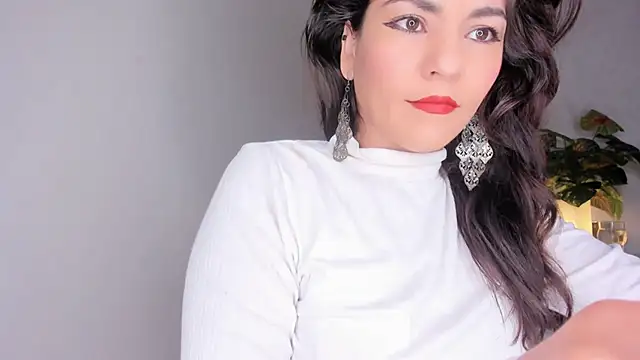 Snapshot of Chanel_shaw chatting on 09.21.25 Chanel shaw online show from 09.21.25