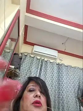 Hot Queen77 online show from 01.05.25