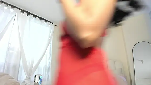 evely coelloo online show from 10.24.25