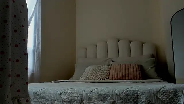 evely coelloo online show from 11.14.25