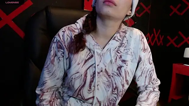  yuyi online show from 02.18.25