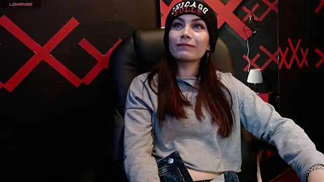  yuyi online show from 02.22.25