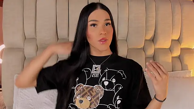 Isa Little Star online show from 02.18.26