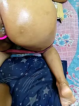 Snapshot of GF_nd_BF_ chatting on 10.30.25 GF nd BF  online show from 10.30.25