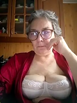 IrinaSweet54 online show from 10.22.25