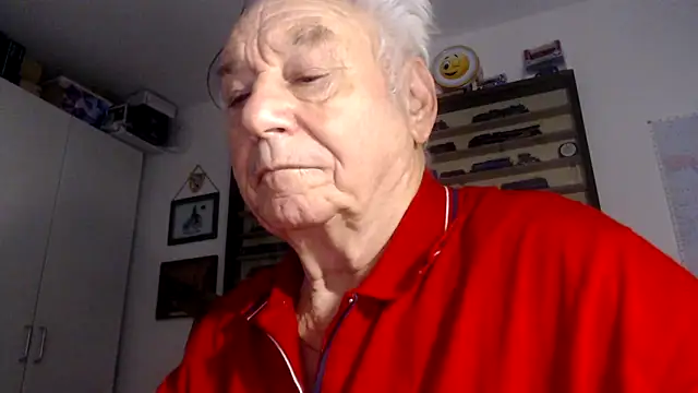 Snapshot of utilisasinus chatting on 11.01.25 utilisasinus online show from 11.01.25