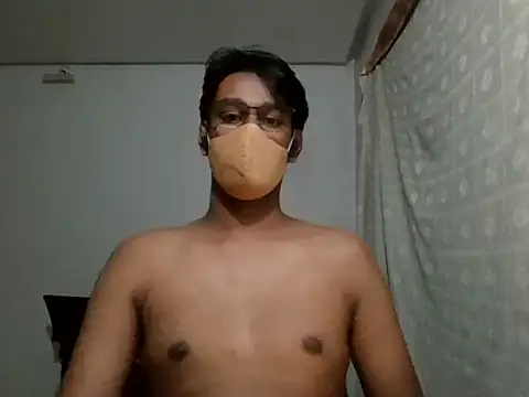 Snapshot of brownguy1234 chatting on 02.08.25 brownguy1234 online show from 02.08.25