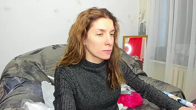 Snapshot of YourSuperModel chatting on 12.25.24 YourSuperModel online show from 12.25.24