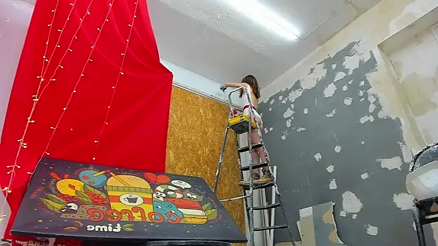 Snapshot of YourSuperModel chatting on 12.25.24 YourSuperModel online show from 12.25.24