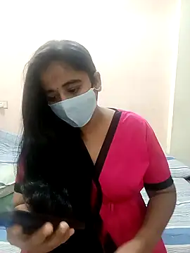 DIZZLING DIVA online show from 12.23.24