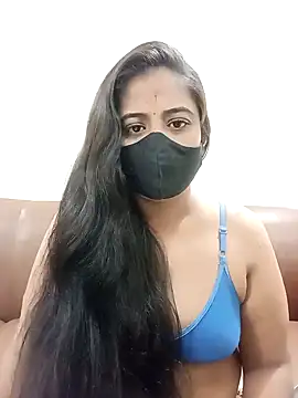 DIZZLING DIVA online show from 01.05.25