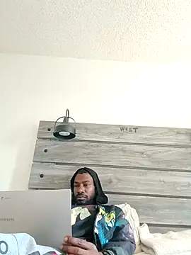 Snapshot of Mcoleman4642 chatting on 11.01.25 Mcoleman4642 online show from 11.01.25