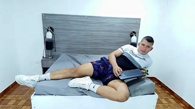 Loony Zion online show from 01.22.25