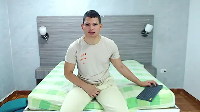 Loony Zion online show from 12.22.25