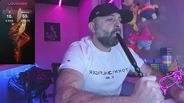 Snapshot of MAGABEAR077 chatting on 02.28.25 MAGABEAR077 online show from 02.28.25