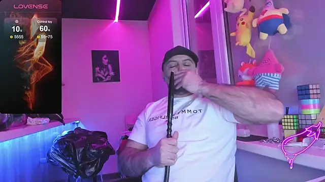 Snapshot of MAGABEAR077 chatting on 03.01.25 MAGABEAR077 online show from 03.01.25